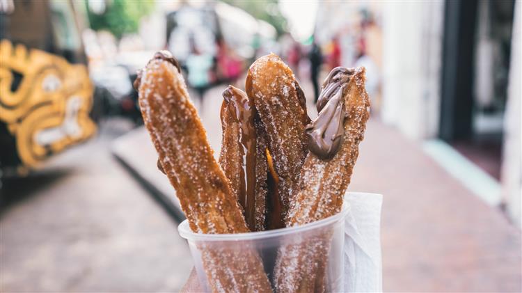 Ev Yapımı Lezzetli Ve Kolay Churros Tarifi